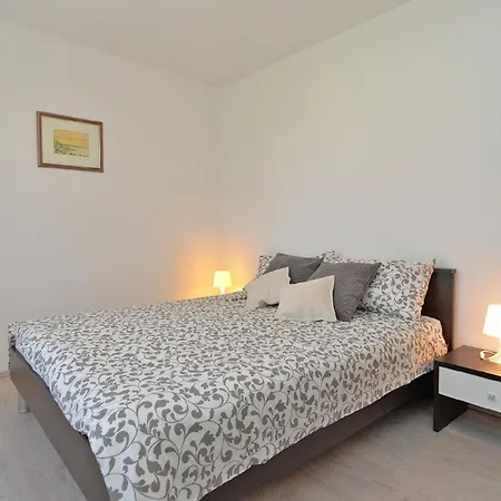 Apartment Fuer 4 Personen Ca 50 Qm In Fazana, Istrien Istrische Riviera Valbandon